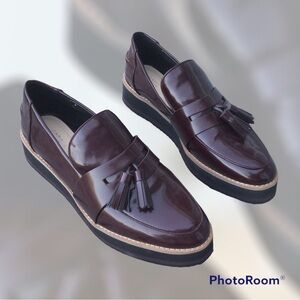 Zara Oxford Women Shoes These beautiful dark burgundy Oxford style shoes size 40